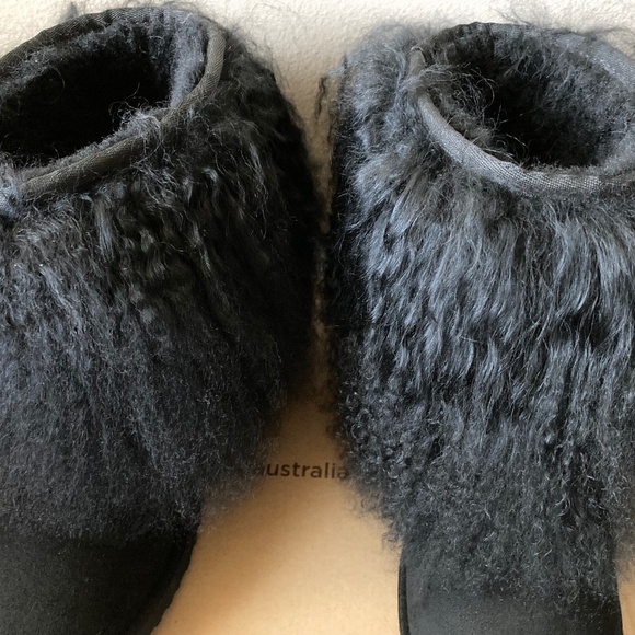 UGG CLASSIC SHORT MONGOLIAN CUFF FUR SHEEPSKIN BOOTS BLACK SIZE 8 - Picture 5 of 16